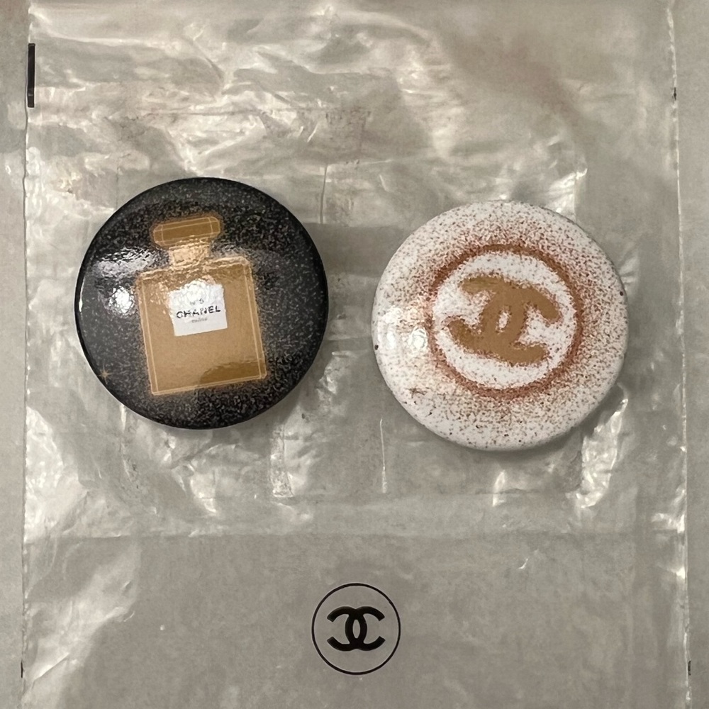 Authentic CHANEL Pins/Buttons - Picture 6 of 6